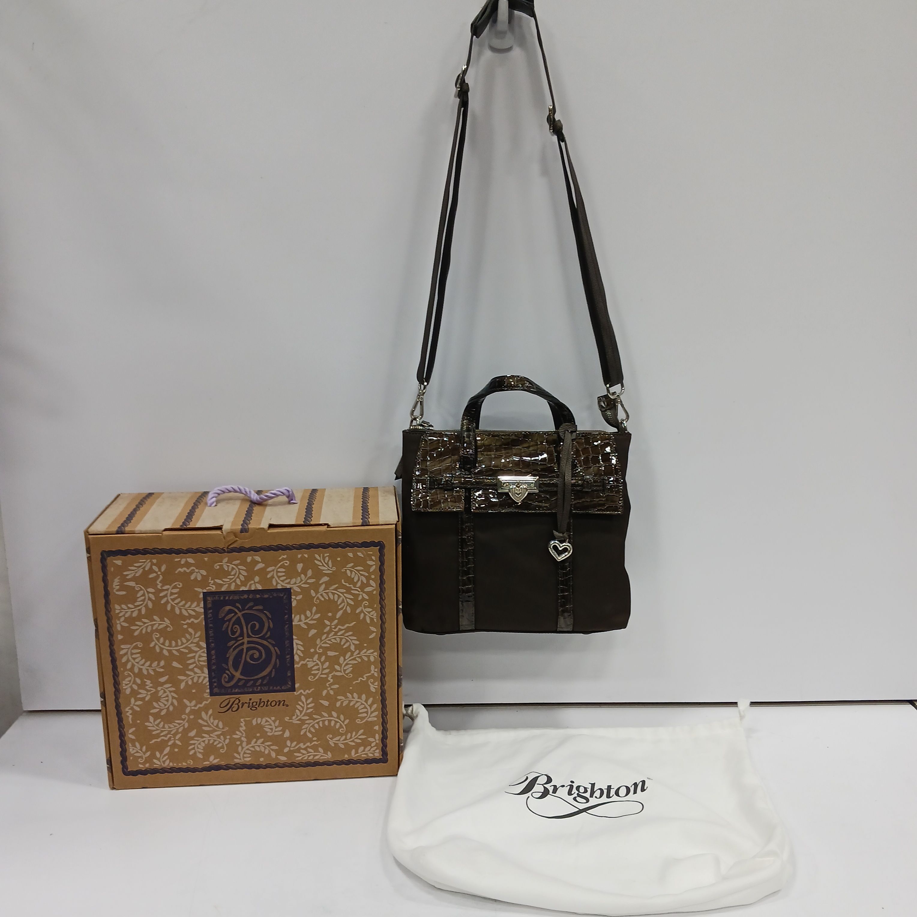 Mary Frances Earth Energy Black Gold Bag Beaded Crossbody Handbag New | Cross  body handbags, Crossbody, Gold bag